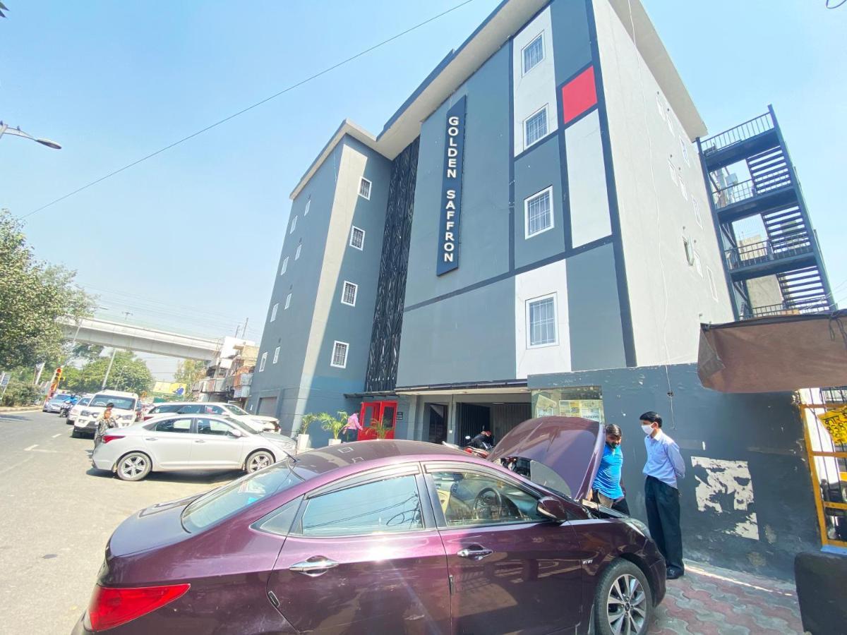 Hotel Golden Saffron By Qotel-Punjabi Bagh Yeni Delhi Dış mekan fotoğraf