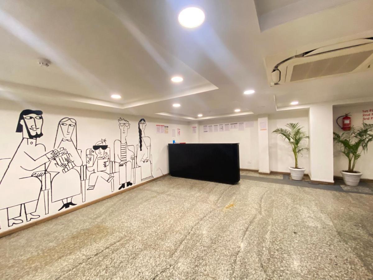 Hotel Golden Saffron By Qotel-Punjabi Bagh Yeni Delhi Dış mekan fotoğraf