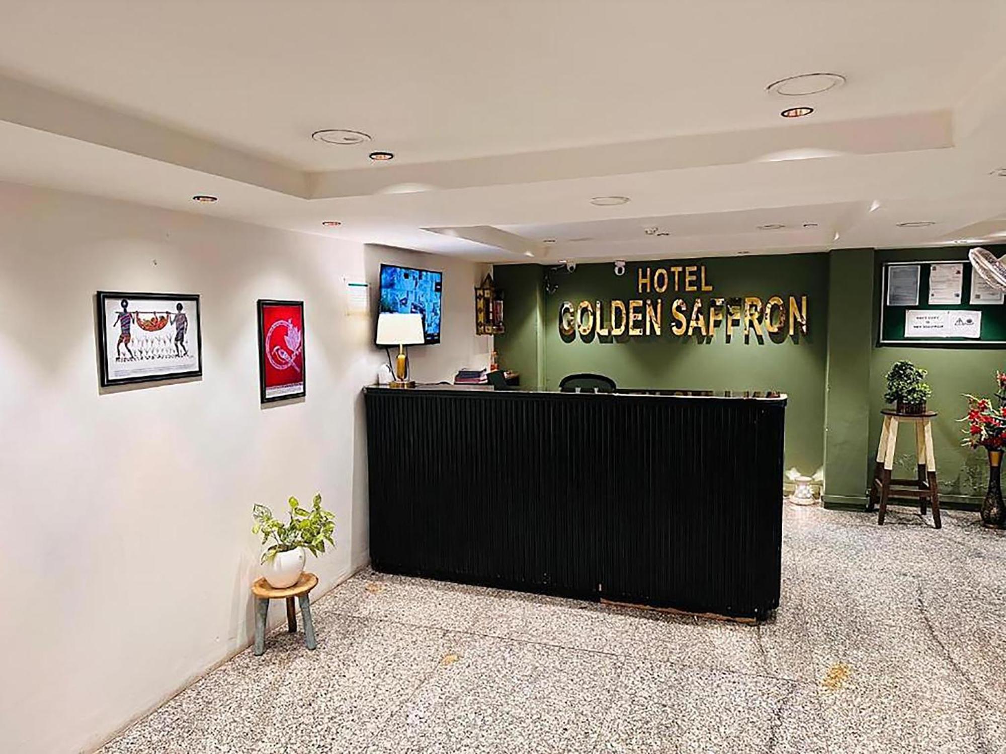 Hotel Golden Saffron By Qotel-Punjabi Bagh Yeni Delhi Dış mekan fotoğraf